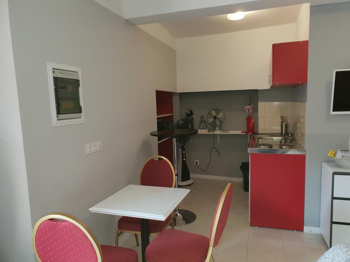 Jolie Appartement, L'Enclave Des Secrets L'Isle-sur-la-Sorgue Bagian luar foto